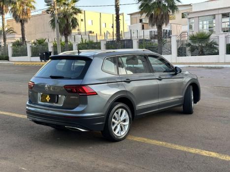 VOLKSWAGEN Tiguan 1.4 250 TSI TOTAL FLEX ALLSPACE COMFORTLINE TURBO AUTOM�TICO TIPTRONIC, Foto 3