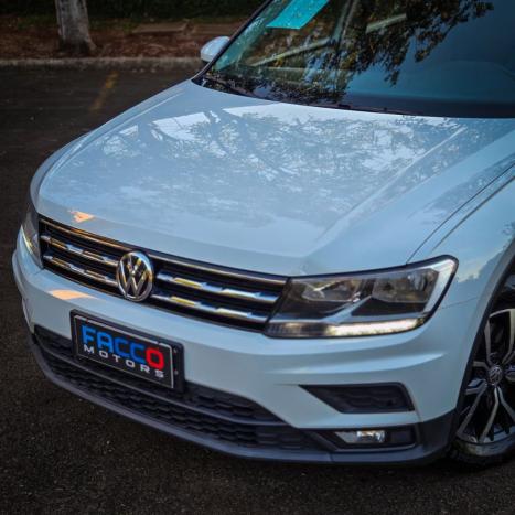 VOLKSWAGEN Tiguan 1.4 250 TSI TOTAL FLEX ALLSPACE COMFORTLINE TURBO AUTOM�TICO TIPTRONIC, Foto 2