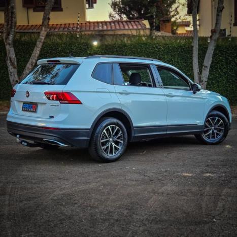 VOLKSWAGEN Tiguan 1.4 250 TSI TOTAL FLEX ALLSPACE COMFORTLINE TURBO AUTOM�TICO TIPTRONIC, Foto 7