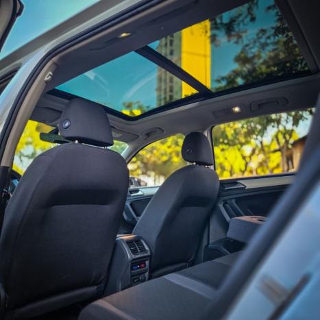 VOLKSWAGEN Tiguan 1.4 250 TSI TOTAL FLEX ALLSPACE COMFORTLINE TURBO AUTOM�TICO TIPTRONIC, Foto 10