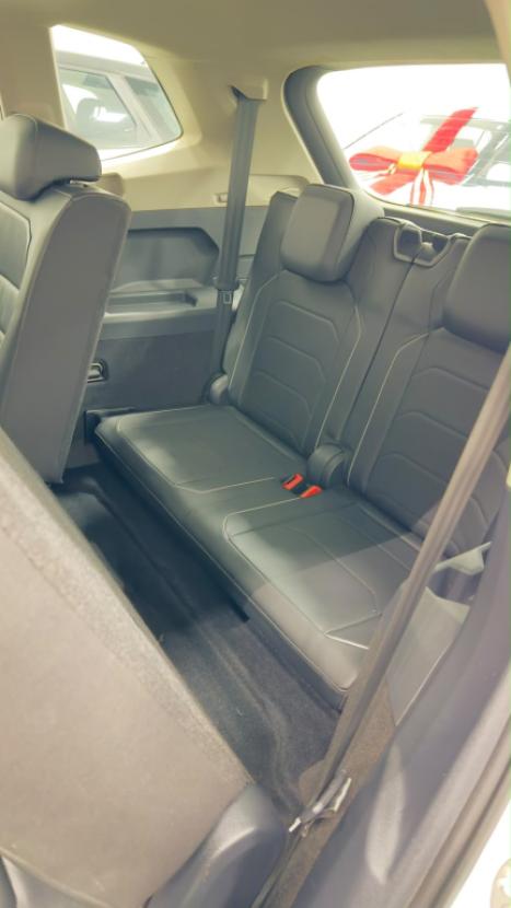 VOLKSWAGEN Tiguan 1.4 250 TSI TOTAL FLEX ALLSPACE COMFORTLINE TURBO AUTOM�TICO TIPTRONIC, Foto 8