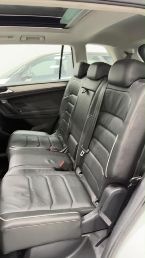 VOLKSWAGEN Tiguan 1.4 250 TSI TOTAL FLEX ALLSPACE COMFORTLINE TURBO AUTOM�TICO TIPTRONIC, Foto 13
