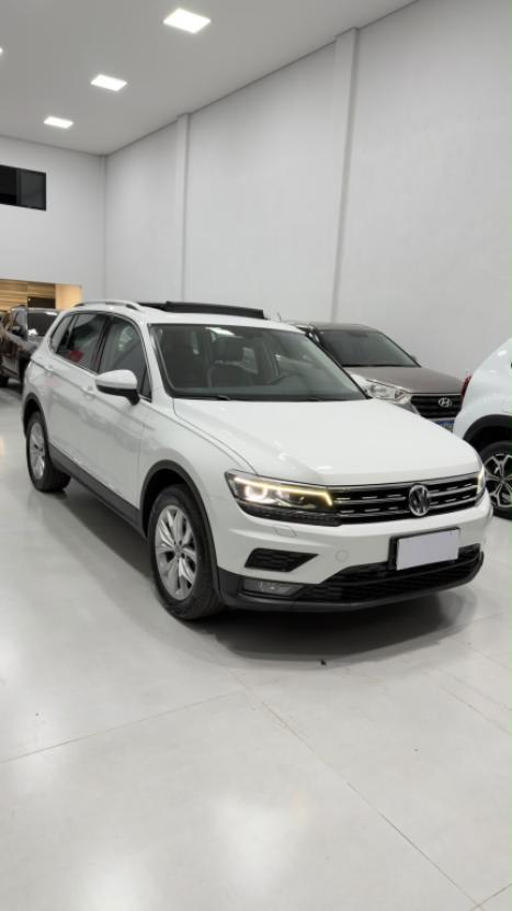 VOLKSWAGEN Tiguan 1.4 250 TSI TOTAL FLEX ALLSPACE COMFORTLINE TURBO AUTOM�TICO TIPTRONIC, Foto 2