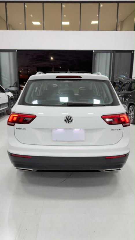 VOLKSWAGEN Tiguan 1.4 250 TSI TOTAL FLEX ALLSPACE COMFORTLINE TURBO AUTOM�TICO TIPTRONIC, Foto 5