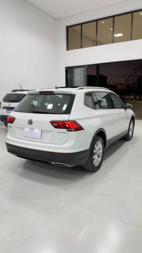 VOLKSWAGEN Tiguan 1.4 250 TSI TOTAL FLEX ALLSPACE COMFORTLINE TURBO AUTOM�TICO TIPTRONIC, Foto 4