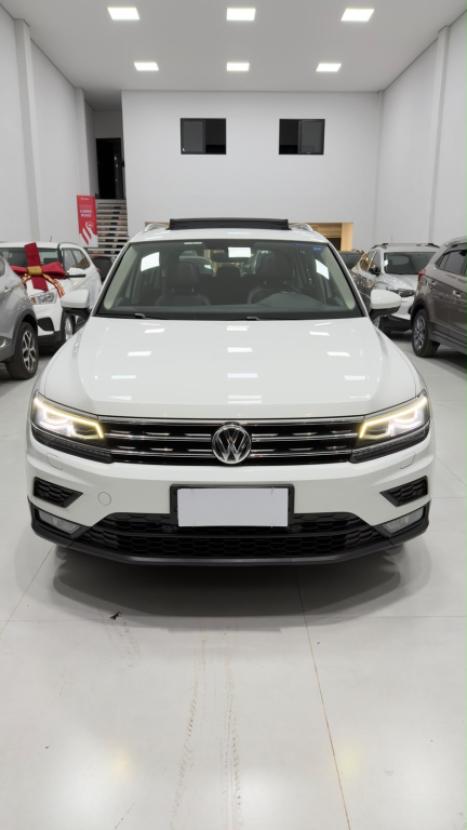 VOLKSWAGEN Tiguan 1.4 250 TSI TOTAL FLEX ALLSPACE COMFORTLINE TURBO AUTOM�TICO TIPTRONIC, Foto 6