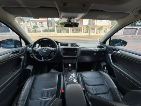 VOLKSWAGEN Tiguan 1.4 250 TSI TOTAL FLEX ALLSPACE COMFORTLINE TURBO AUTOMÁTICO TIPTRONIC, Foto 8
