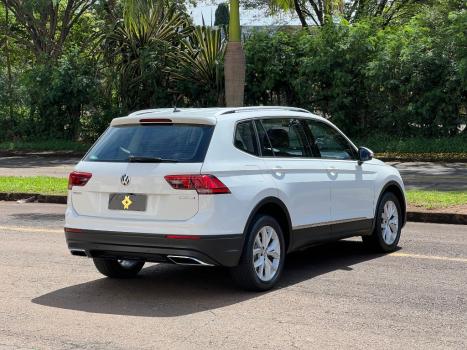 VOLKSWAGEN Tiguan 1.4 250 TSI TOTAL FLEX ALLSPACE COMFORTLINE TURBO AUTOMÁTICO TIPTRONIC, Foto 4
