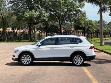 VOLKSWAGEN Tiguan 1.4 250 TSI TOTAL FLEX ALLSPACE COMFORTLINE TURBO AUTOMÁTICO TIPTRONIC, Foto 5
