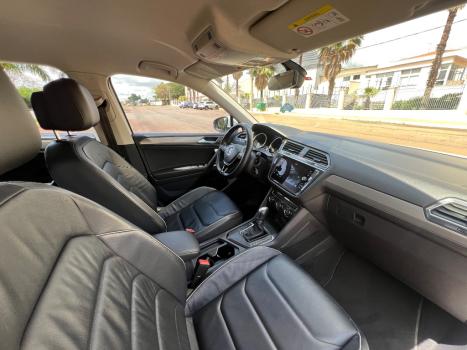 VOLKSWAGEN Tiguan 1.4 250 TSI TOTAL FLEX ALLSPACE COMFORTLINE TURBO AUTOMÁTICO TIPTRONIC, Foto 12