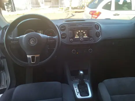 VOLKSWAGEN Tiguan 2.0 16V 4P TSI 4WD TURBO AUTOM�TICO, Foto 4