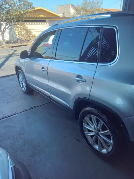 VOLKSWAGEN Tiguan 2.0 16V 4P TSI 4WD TURBO AUTOM�TICO, Foto 8