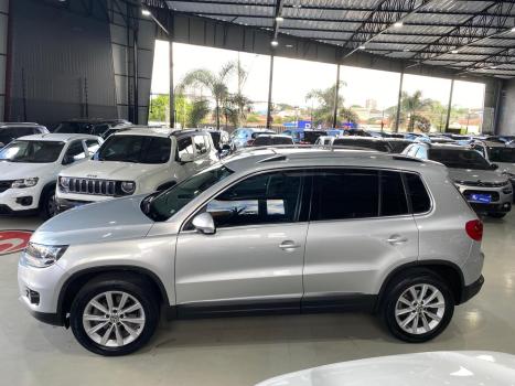 VOLKSWAGEN Tiguan 2.0 16V 4P TSI 4WD TURBO AUTOMÁTICO, Foto 4 VOLKSWAGEN Tiguan 2.0 16V 4P TSI 4WD TURBO AUTOMÁTICO, Foto 4