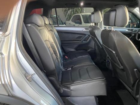 VOLKSWAGEN Tiguan 2.0 16V 4P TSI 350 TURBO R-LINE 4MOTION DSG AUTOMÁTICO, Foto 12 VOLKSWAGEN Tiguan 2.0 16V 4P TSI 350 TURBO R-LINE 4MOTION DSG AUTOMÁTICO, Foto 12