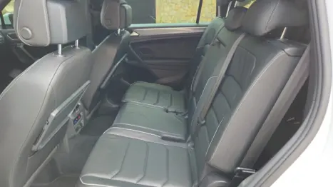 VOLKSWAGEN Tiguan 2.0 350 TSI TOTAL FLEX ALLSPACE R-LINE 4-MOTION TURBO AUTOM�TICO DSG, Foto 11