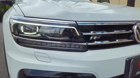 VOLKSWAGEN Tiguan 2.0 350 TSI TOTAL FLEX ALLSPACE R-LINE 4-MOTION TURBO AUTOM�TICO DSG, Foto 13