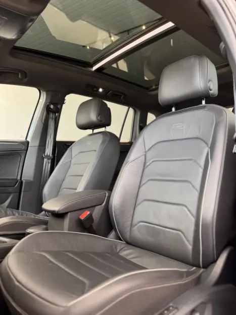 VOLKSWAGEN Tiguan 2.0 16V 4P TSI 300 TURBO R-LINE AUTOM�TICO, Foto 13