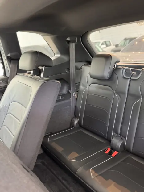 VOLKSWAGEN Tiguan 2.0 16V 4P TSI 300 TURBO R-LINE AUTOM�TICO, Foto 17