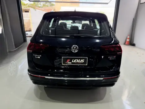 VOLKSWAGEN Tiguan 2.0 350 TSI TOTAL FLEX ALLSPACE R-LINE 4-MOTION TURBO AUTOM�TICO DSG, Foto 2
