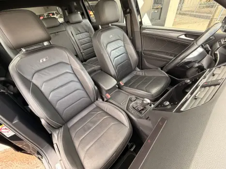 VOLKSWAGEN Tiguan 2.0 350 TSI TOTAL FLEX ALLSPACE R-LINE 4-MOTION TURBO AUTOM�TICO DSG, Foto 20