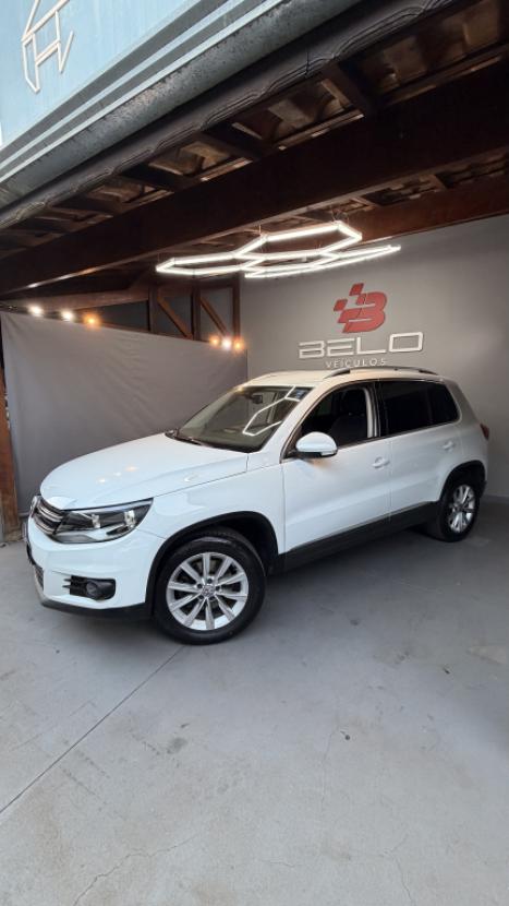 VOLKSWAGEN Tiguan 2.0 16V 4P TSI 4WD TURBO AUTOM�TICO, Foto 6