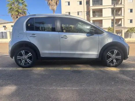 VOLKSWAGEN UP 1.0 4P FLEX 170 TSI XTREME, Foto 3