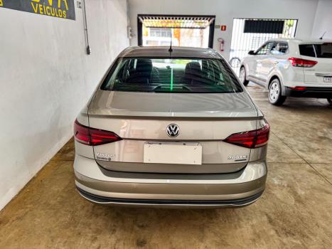 VOLKSWAGEN Virtus 1.0 4P 200 TSI FLEX COMFORTLINE AUTOMTICO, Foto 6
