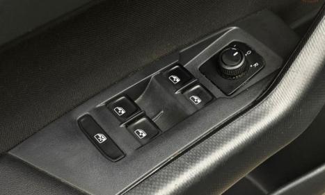 VOLKSWAGEN Virtus 1.0 4P 200 TSI FLEX COMFORTLINE AUTOMTICO, Foto 9