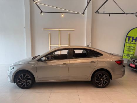 VOLKSWAGEN Virtus 1.0 4P 200 TSI FLEX HIGHLINE AUTOM�TICO, Foto 4