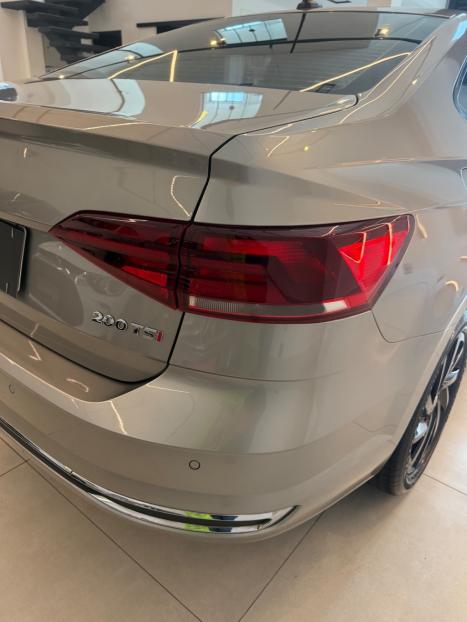 VOLKSWAGEN Virtus 1.0 4P 200 TSI FLEX HIGHLINE AUTOM�TICO, Foto 18