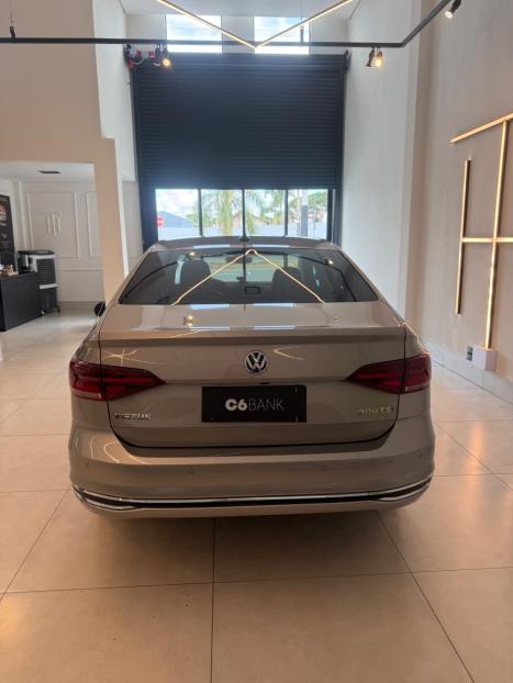 VOLKSWAGEN Virtus 1.0 4P 200 TSI FLEX HIGHLINE AUTOM�TICO, Foto 20