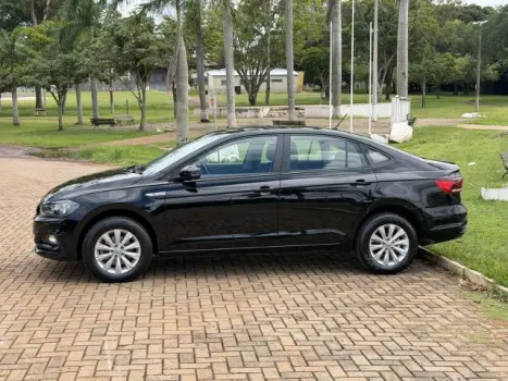 VOLKSWAGEN Virtus 1.0 4P 200 TSI FLEX COMFORTLINE AUTOM�TICO, Foto 4