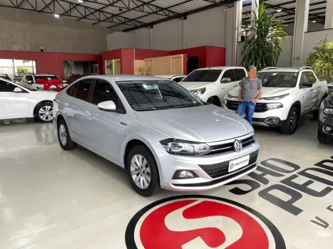 VOLKSWAGEN Virtus 1.0 4P 200 TSI FLEX COMFORTLINE AUTOM�TICO, Foto 2