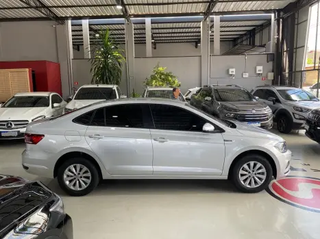 VOLKSWAGEN Virtus 1.0 4P 200 TSI FLEX COMFORTLINE AUTOM�TICO, Foto 4