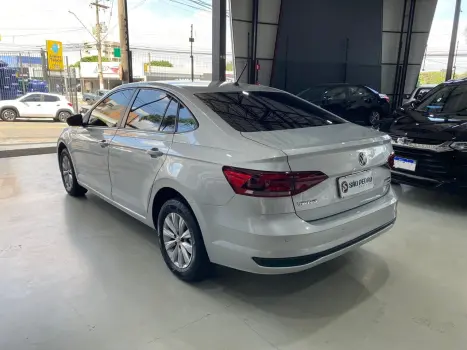 VOLKSWAGEN Virtus 1.0 4P 200 TSI FLEX COMFORTLINE AUTOM�TICO, Foto 5