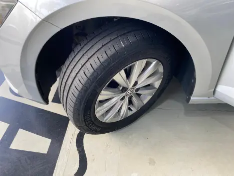 VOLKSWAGEN Virtus 1.0 4P 200 TSI FLEX COMFORTLINE AUTOM�TICO, Foto 14