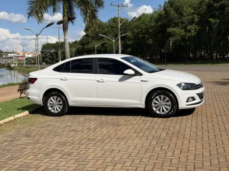 VOLKSWAGEN Virtus 1.0 4P 200 TSI FLEX COMFORTLINE AUTOM�TICO, Foto 4