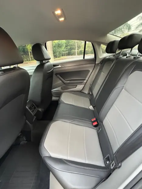 VOLKSWAGEN Virtus 1.0 4P 200 TSI FLEX COMFORTLINE AUTOM�TICO, Foto 8