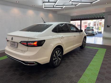 VOLKSWAGEN Virtus 1.0 4P 200 TSI FLEX HIGHLINE AUTOM�TICO, Foto 4