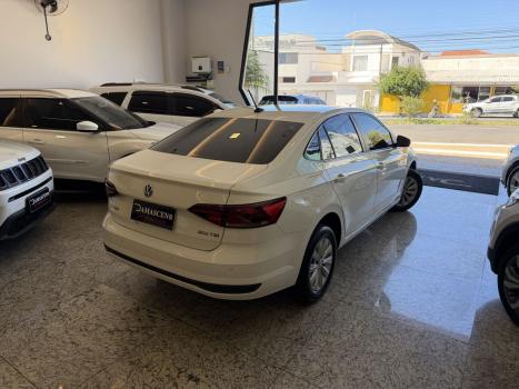 VOLKSWAGEN Virtus 1.0 4P 200 TSI FLEX COMFORTLINE AUTOM�TICO, Foto 6