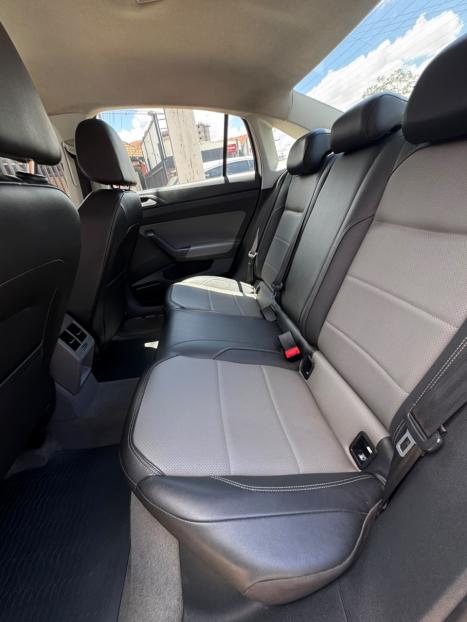 VOLKSWAGEN Virtus 1.0 4P 200 TSI FLEX HIGHLINE AUTOMÁTICO, Foto 13