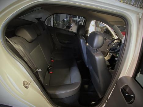 VOLKSWAGEN Voyage 1.6 4P FLEX, Foto 8