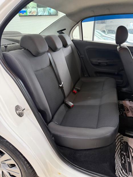 VOLKSWAGEN Voyage 1.0 4P FLEX, Foto 6
