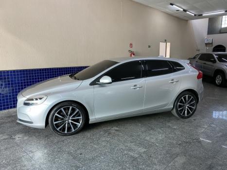 VOLVO V40 2.0 4P T4 MOMENTUM TURBO AUTOM�TICO, Foto 6