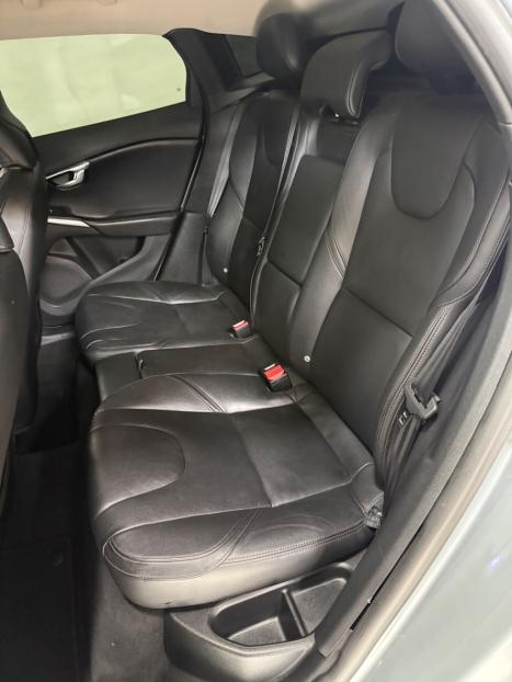 VOLVO V40 2.0 4P T4 MOMENTUM TURBO AUTOM�TICO, Foto 6