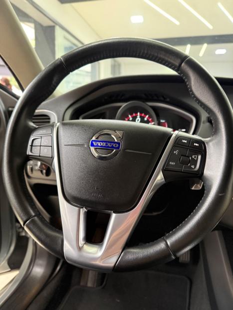 VOLVO V40 2.0 4P T4 MOMENTUM TURBO AUTOM�TICO, Foto 13