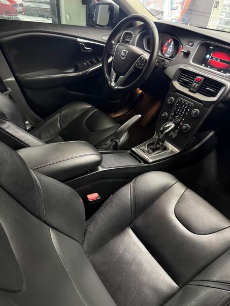 VOLVO V40 2.0 4P T4 MOMENTUM TURBO AUTOM�TICO, Foto 14