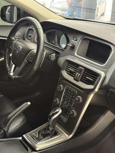 VOLVO V40 2.0 4P T4 MOMENTUM TURBO AUTOM�TICO, Foto 16