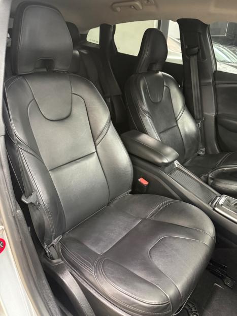 VOLVO V40 2.0 4P T4 MOMENTUM TURBO AUTOM�TICO, Foto 21