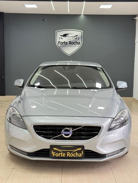 VOLVO V40 2.0 4P T4 MOMENTUM TURBO AUTOM�TICO, Foto 22
